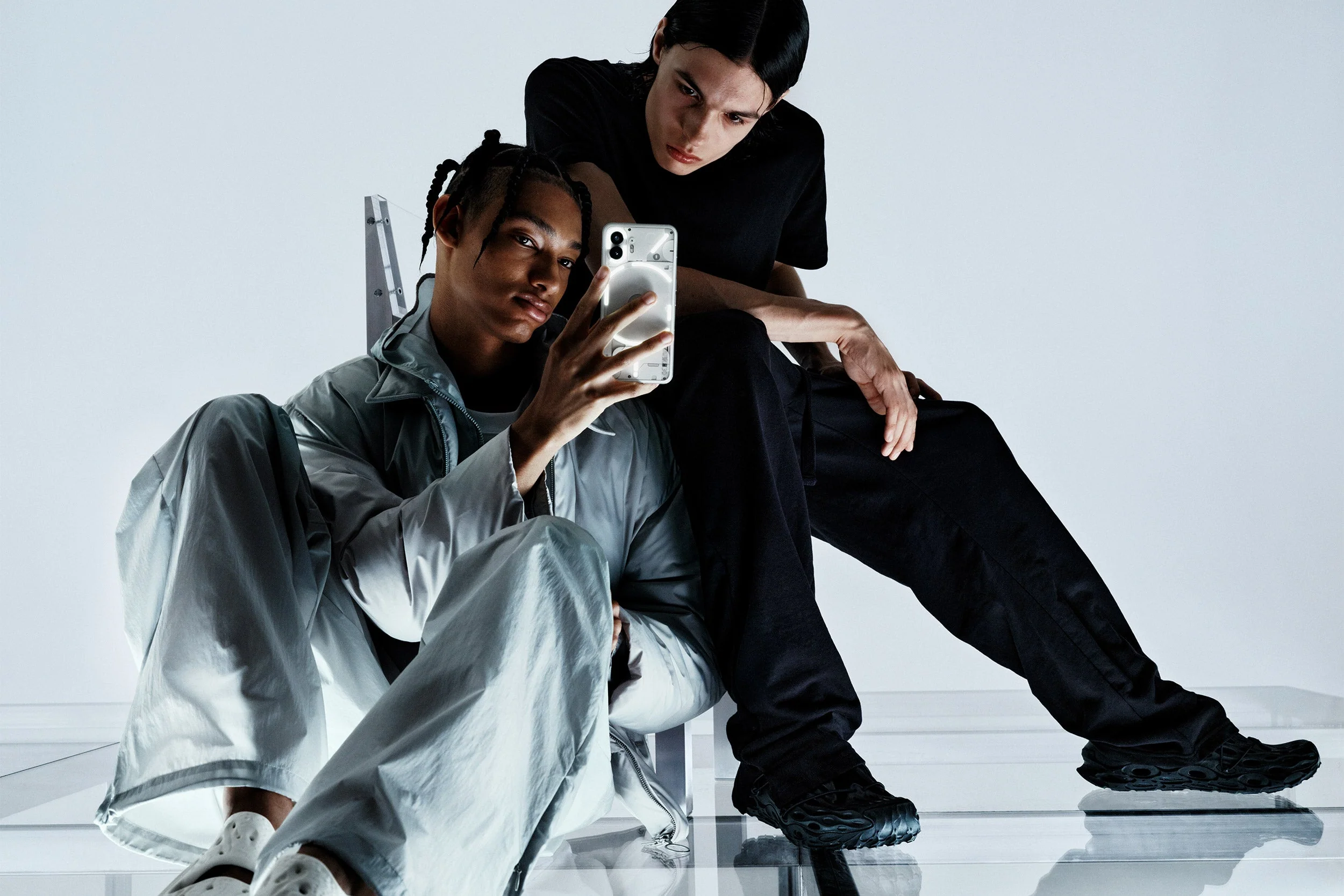 گوشی موبایل Nothing Phone 2 با حافظه 256 گیگابایت و رم 12 گیگابایت