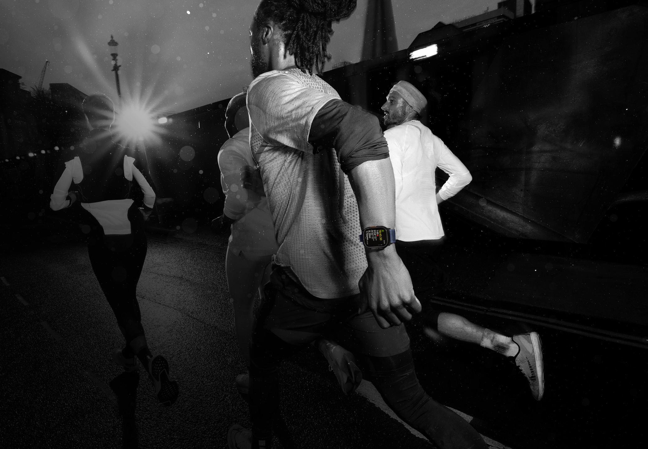 ساعت هوشمند اپل Apple Watch Ultra 2 (49mm) با بند فلزی میلانس تیتانیوم - با گارانتی