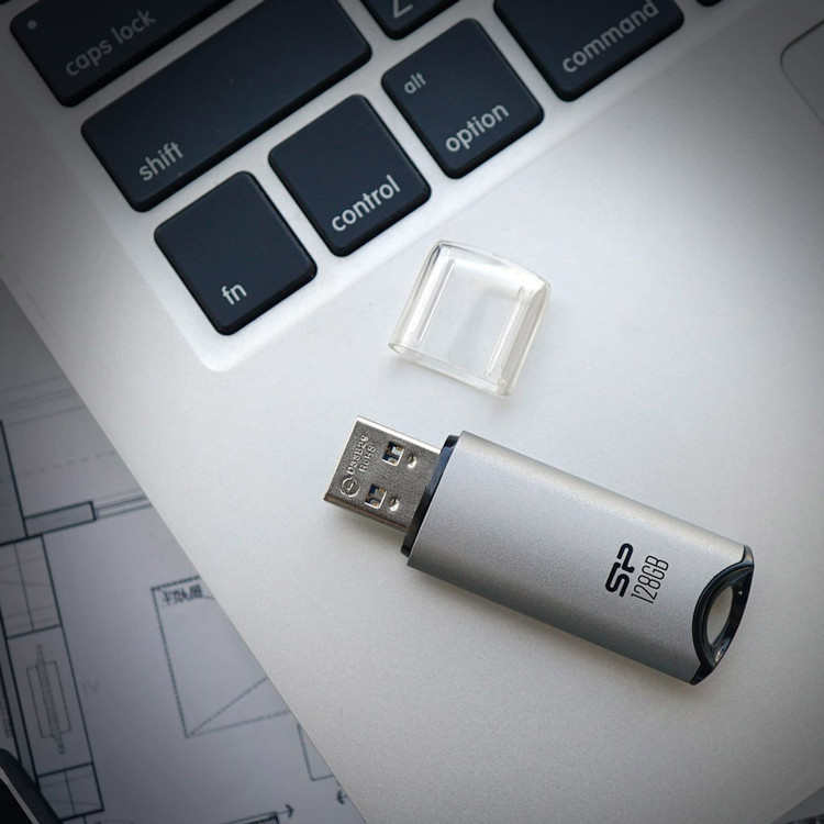 فلش مموری Silicon Power Marvel M02 USB 3.2 Gen 1 – ظرفیت ۱۲۸ گیگابایت