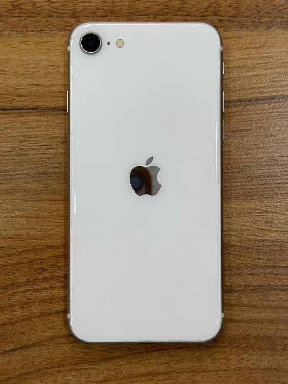 📱 آیفون SE 2020 کارکرده 128گیگابایت پارت آمریکا (MG) سفید – باتری 100٪ سالم – پک اصلی