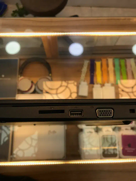 Dell 3580 i7 7th 8 256SSD