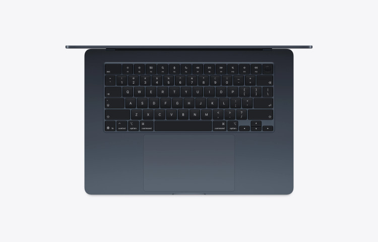 نمای کیبورد و ترکپد MacBook Air 15 اینچی اپل M۵ رنگ Midnight