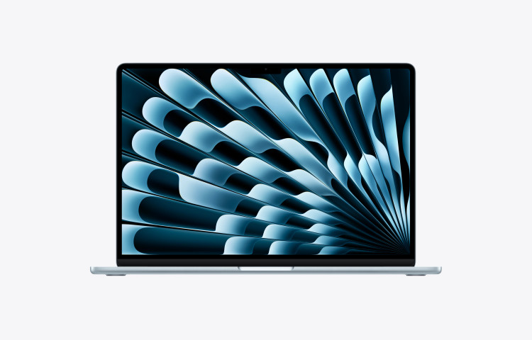 نمای روبروی MacBook Air 15 M5 2026 مدل MDVT4 رنگ Sky Blue با نمایشگر Liquid Retina
