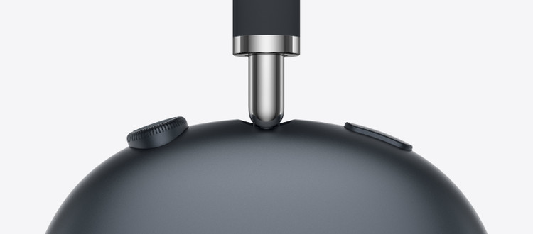 نمای نزدیک اتصال هدبند و گوشی هدفون AirPods Max 2 میدنایت