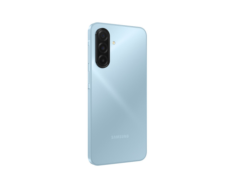 نمای سهرخ پشت Galaxy A17 آبی روشن با دوربین سهگانه