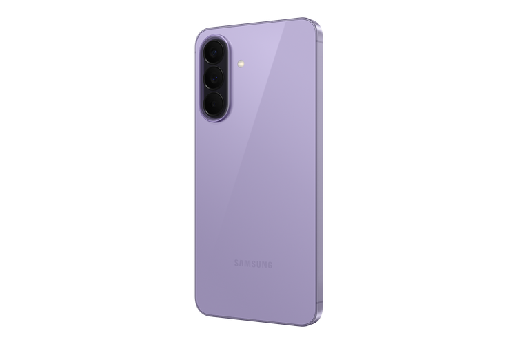 نمای زاویهدار پشت گوشی Galaxy A57 5G رنگ بنفش