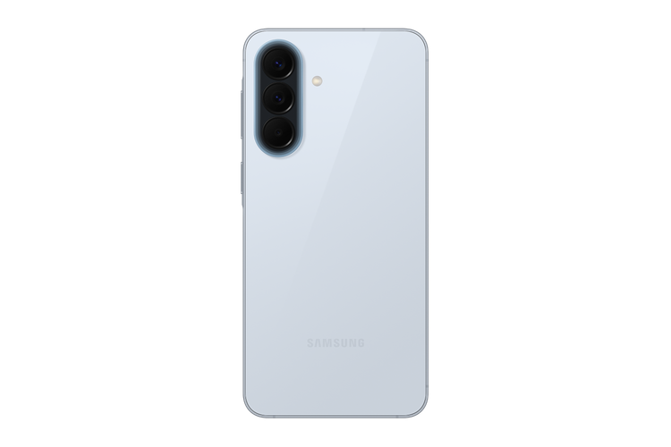نمای پشت Galaxy A57 5G آبی یخی با دوربین سهگانه