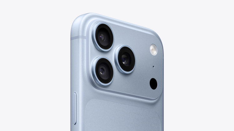 iPhone 18 Pro 256GB گلیشر، نمای نزدیک دوربینهای پشت